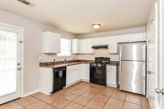 Building Photo - 2777 Ward Lake Ln