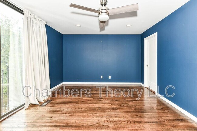 Building Photo - 11475 Washington Plaza W