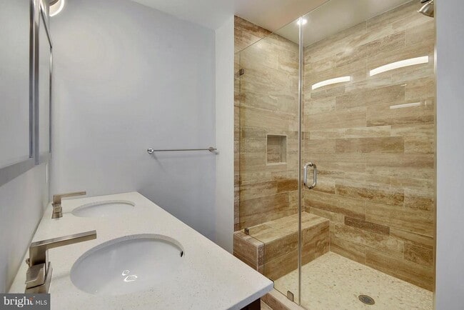 Building Photo - 6317 Olde Towne Ct