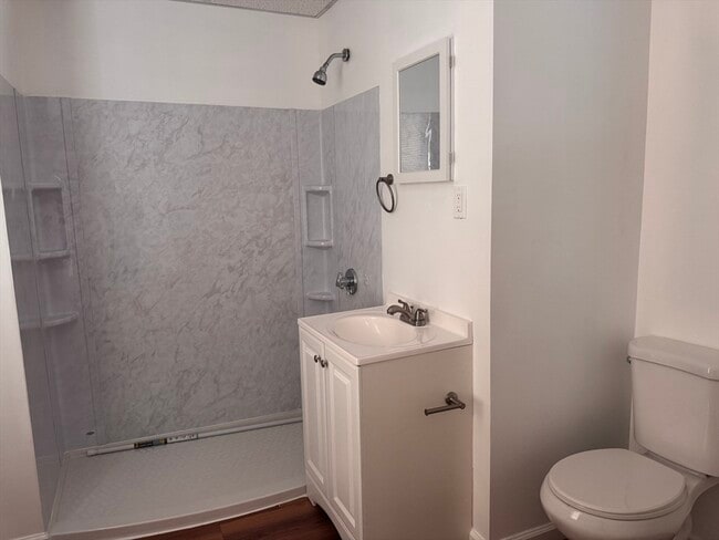 Building Photo - 100 Elliot St