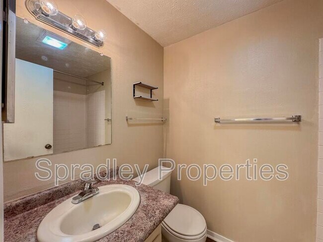 Building Photo - 608 John Paul Jones Dr