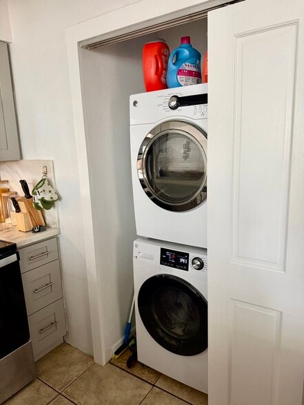 Building Photo - 3930 S Roosevelt Blvd