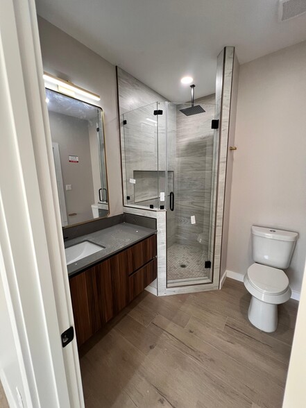 Building Photo - 2218 Corales St