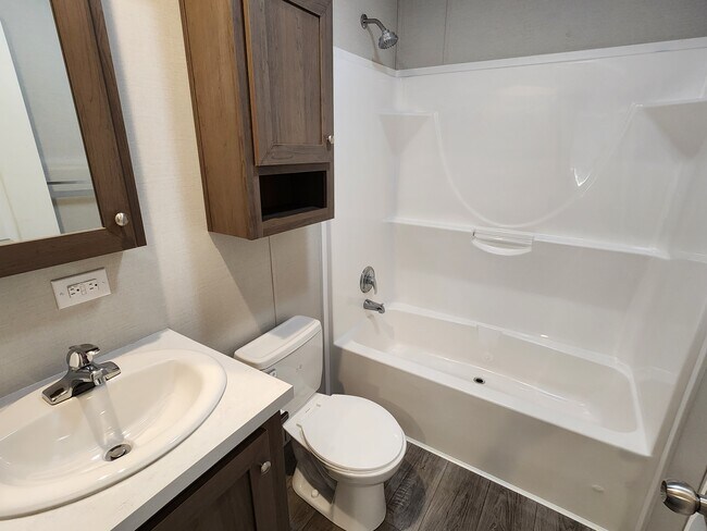 Building Photo - 839 Alaska