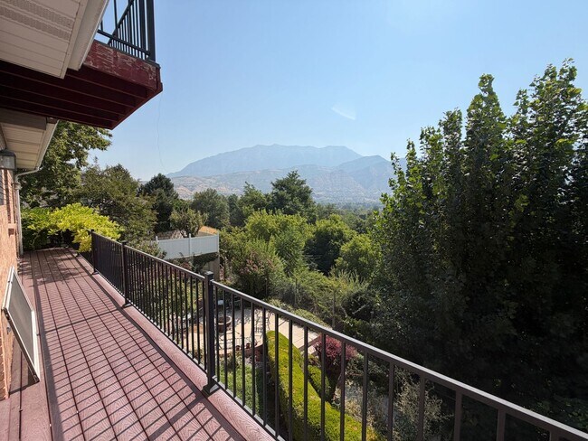 Building Photo - 479 S Palisade Dr