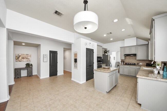 Primary Photo - 15122 Heron Meadow Ln