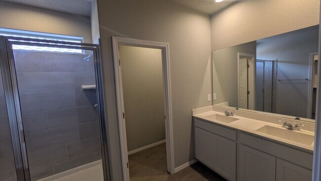 Building Photo - 748 Amatista Lp SE