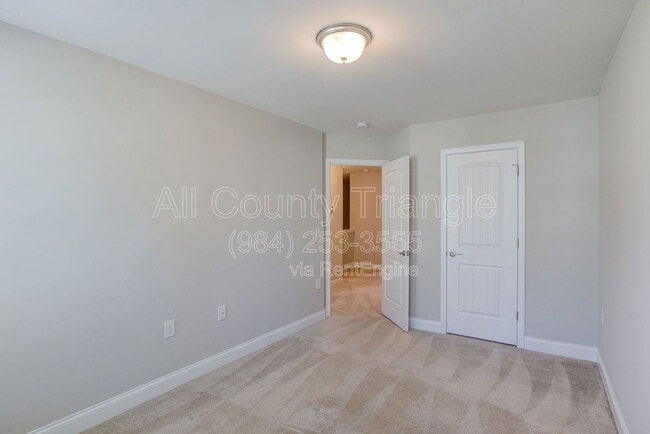 Building Photo - 1364 Scholar Dr