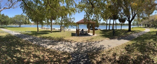 Building Photo - 9727 Hammocks Blvd