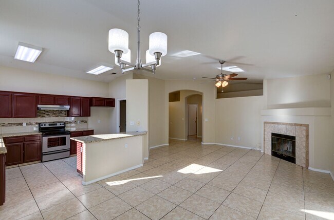 Building Photo - 5654 Violet Ave