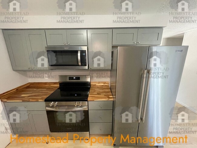 Building Photo - Do you crave some space of your own? We have the home for you!