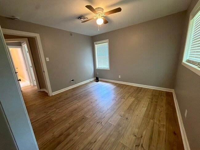 Building Photo - 1610 Dudley Ln