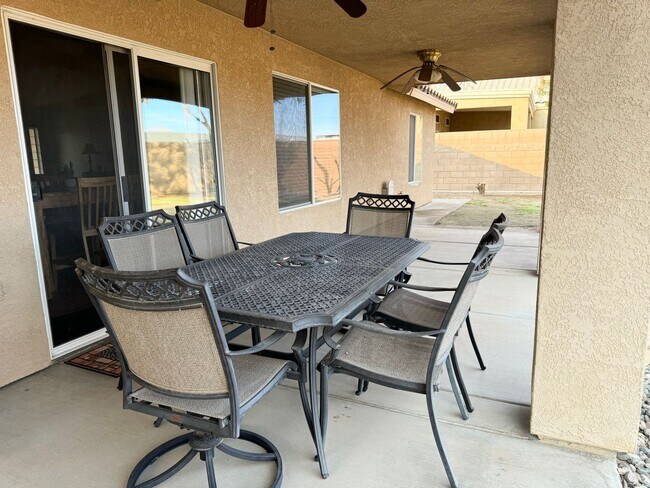 Building Photo - Spacious 3-Bedroom Home with RV Parking & Boat-Deep Garage