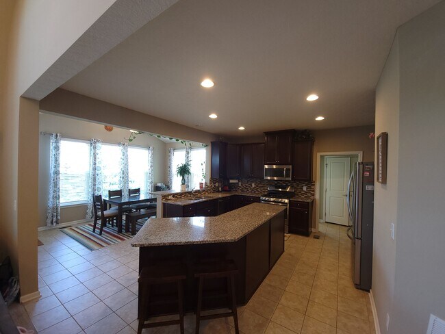 Building Photo - 6321 Brandon Dr