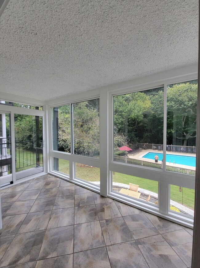 Building Photo - 1445 Monroe Dr NE