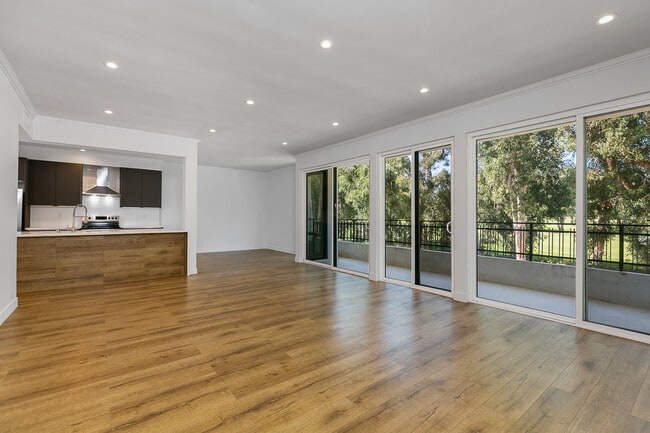 Primary Photo - 12320 Montana