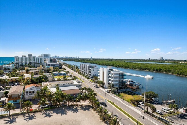 Building Photo - 3111 N Ocean Dr