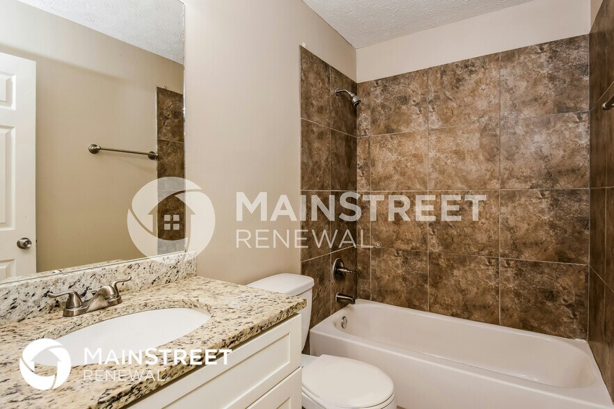 Building Photo - 475 Robin Hood Dr