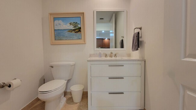 Building Photo - Luxury Apartment Right On The Beach In Lau...
