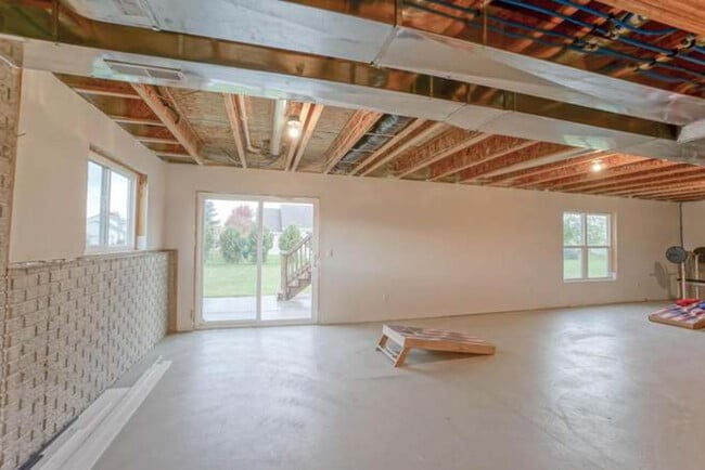 Building Photo - 1200 Juniper Ln