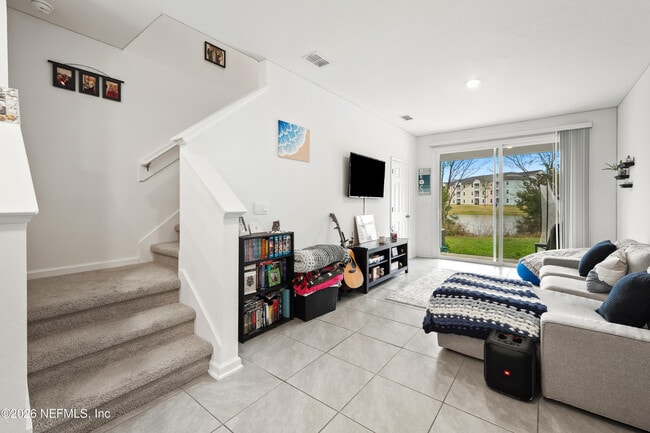 Building Photo - 8415 Zenith Cir