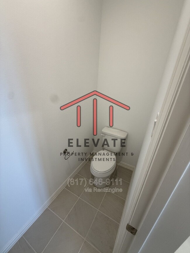 Building Photo - 724 4th St