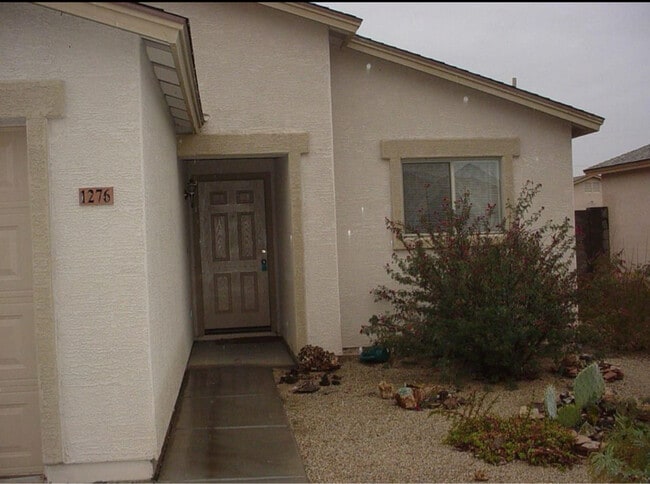 Building Photo - 1276 E Silktassel Trail