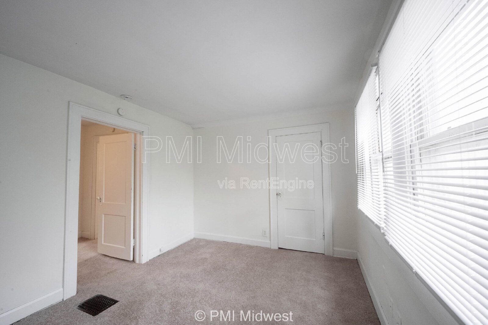 Building Photo - 1331 W 34th St