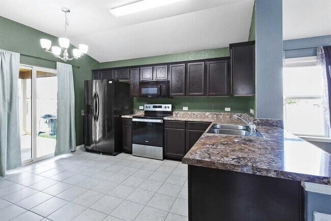 Building Photo - 1524 Wedgewood Cv