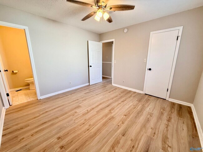 Building Photo - 14011 Mariellen Rd SW