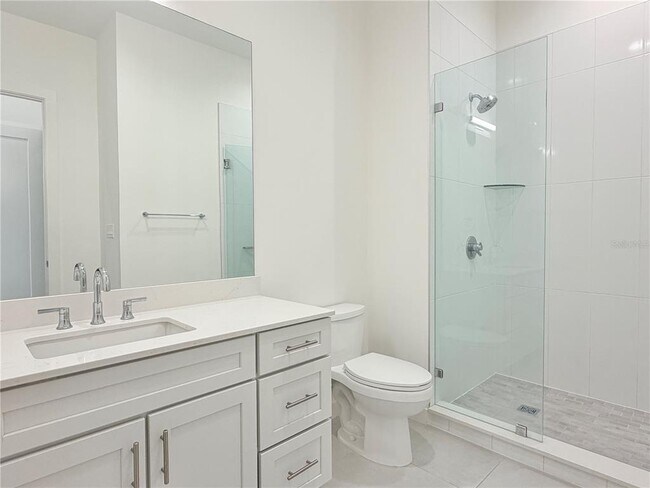 Building Photo - 920 N Osceola Ave