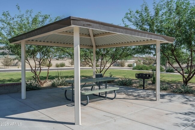 Building Photo - 20673 E Canary Way