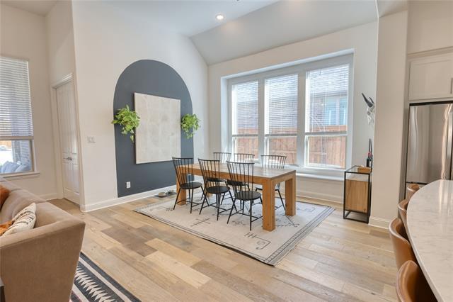 Building Photo - 861 Agave Dr