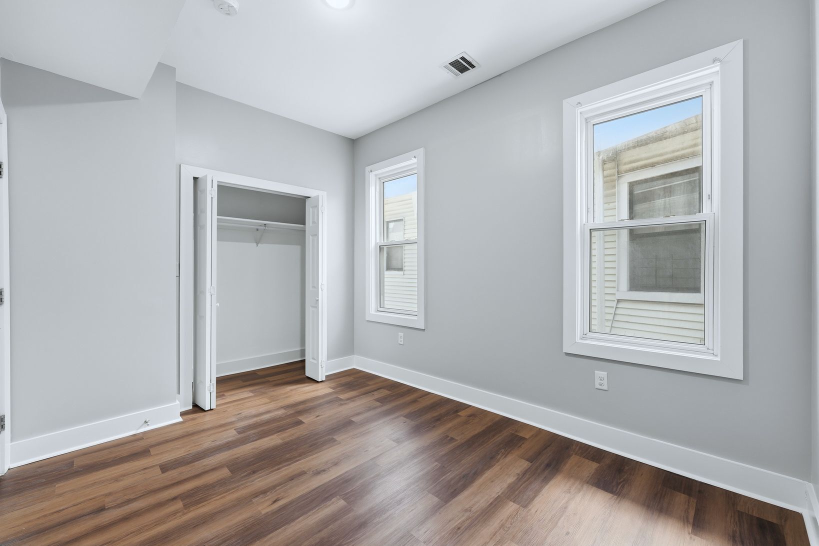 Building Photo - 913 S 18th St