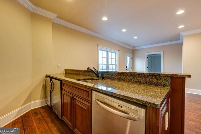 Building Photo - 1049 Highland Village Trail