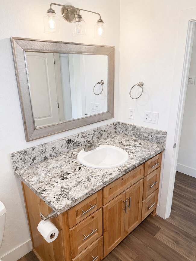 Building Photo - 3BR Home w/ 2-Car Garage, Tall ceilings & Upgraded Chef's Kitchen