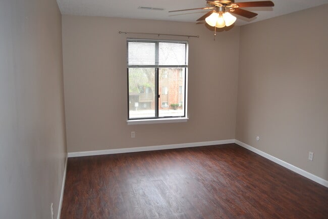Building Photo - 434 Woodside Trail