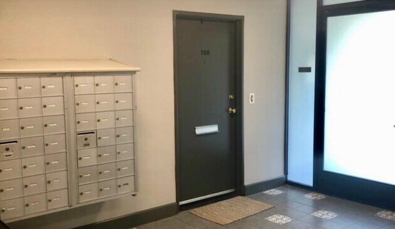 Building Photo - 3838 Vinton Ave