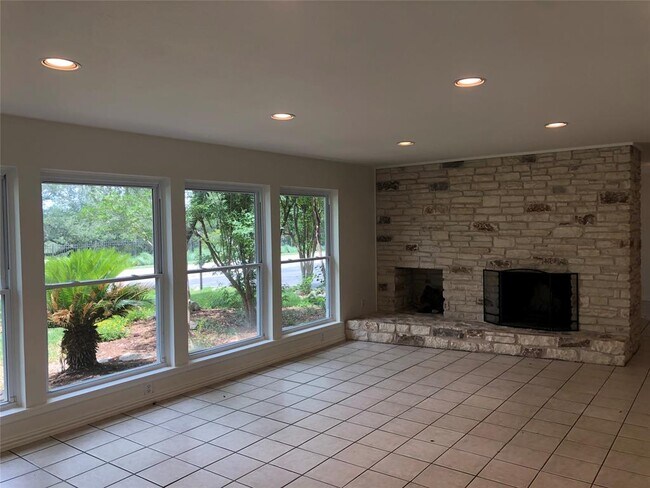 Building Photo - 809 Malabar St