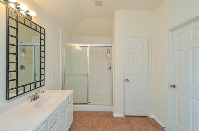 Building Photo - 25523 Lockspur Dr