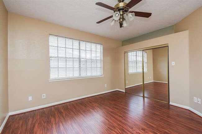 Building Photo - 8888 Benning Dr