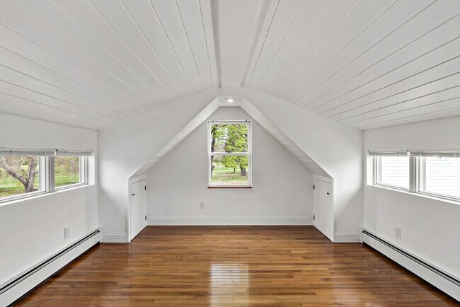 Building Photo - 539 Maple Ave