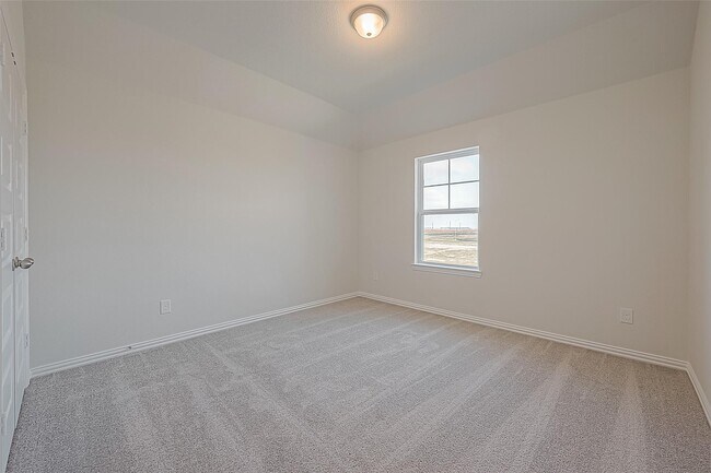 Building Photo - 5823 Westwood Shr Dr