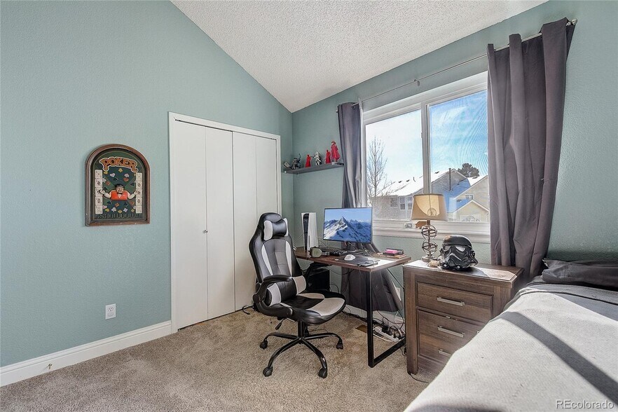 Building Photo - 1714 Foxfield Dr