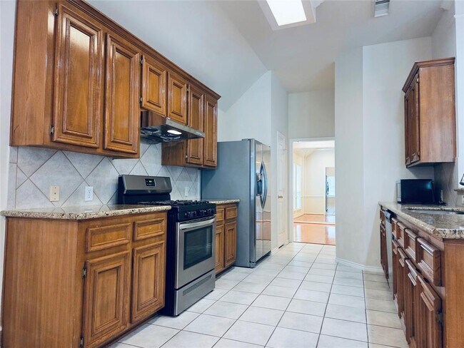 Building Photo - 3519 Chesapeake Ct