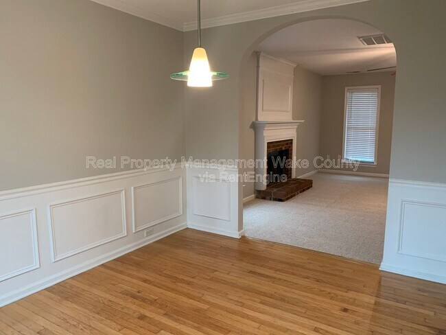 Building Photo - 400 Brierridge Dr