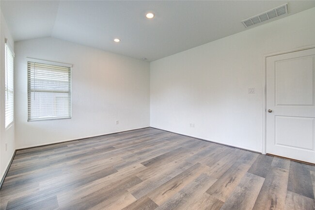 Building Photo - 5914 Dry Brush Pl