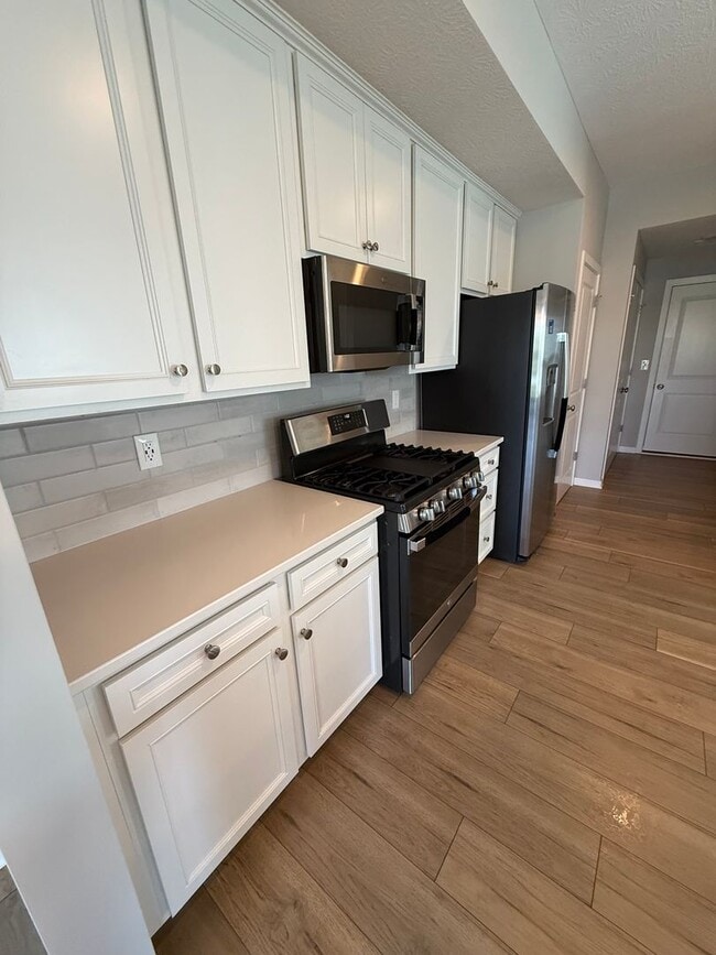 Building Photo - Move In Special! Stunning Westerville Condo with Loft | 2,086 Sq Ft | Garage | Move-In Ready