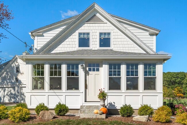 Building Photo - 335 Central Rd