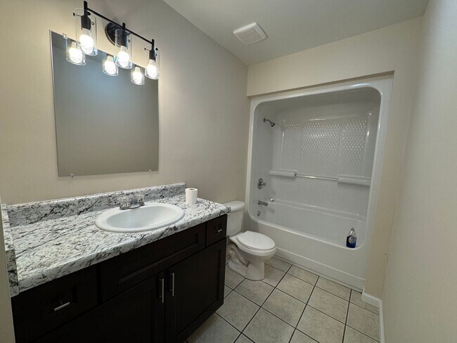 Building Photo - 110-112 Lyons Dr NW